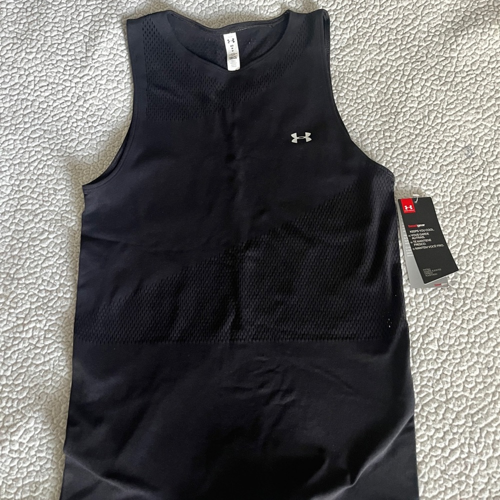 NWT Under Armour  Women's HeatGear Fitted Tank Top Black Size M